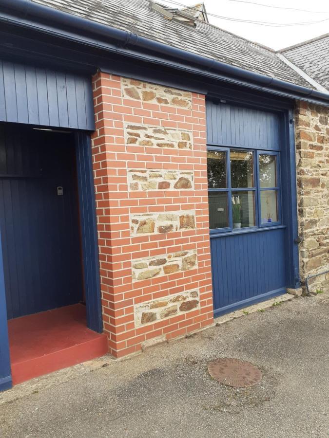 The Ivy Barn Holbeton Hotel Exterior photo